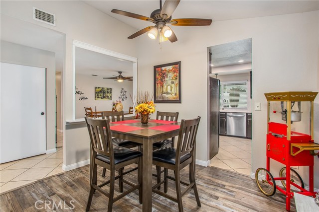 6967 Mountain Avenue, Highland CA: https://media.crmls.org/medias/1749f893-0dc4-41b1-896f-268e7feb5610.jpg