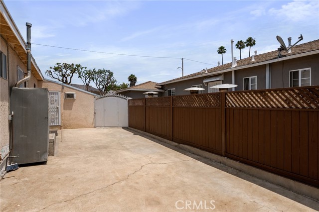 1124 W 123rd Street, Los Angeles CA: https://media.crmls.org/medias/174aadc9-8340-4593-bfd7-6d4967ce92d5.jpg