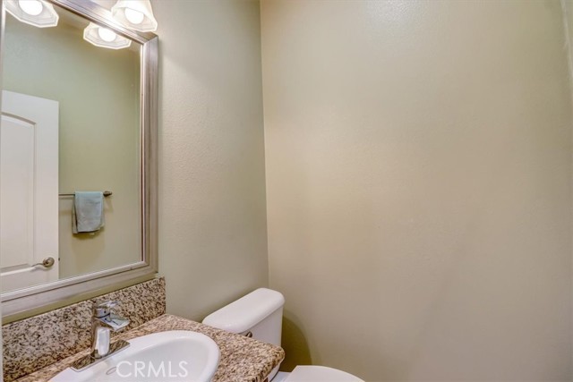 Detail Gallery Image 11 of 28 For 1714 Ruxton Ln #C,  Redondo Beach,  CA 90278 - 3 Beds | 2/1 Baths