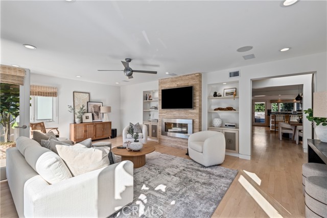 2540 Manhattan Avenue, Hermosa Beach CA: https://media.crmls.org/medias/174ac7a3-34c0-4c51-8d80-1b00e15afa16.jpg