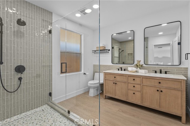 2045 Commodore Road, Newport Beach CA: https://media.crmls.org/medias/174adadf-ab58-4bad-af94-e90256a99eb3.jpg