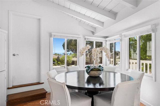 544 De Anza Drive, Corona del Mar CA: https://media.crmls.org/medias/174b6809-d741-4109-9c2f-56756e72c6bd.jpg