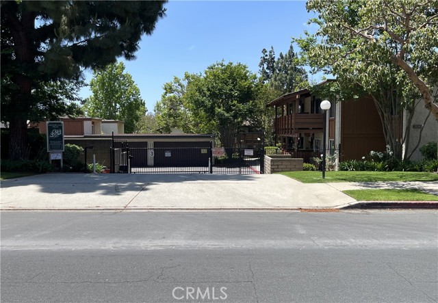3719 Country Club Drive, Long Beach CA: https://media.crmls.org/medias/174bc9af-9fb8-4854-aca1-f23b221fad59.jpg