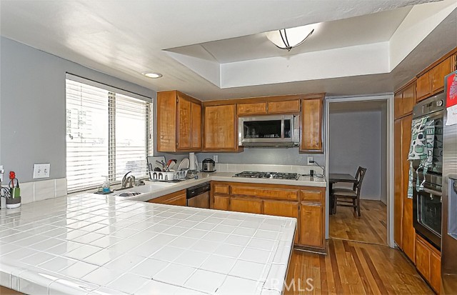 Detail Gallery Image 11 of 32 For 14989 Blue Grass Dr, Helendale,  CA 92342 - 4 Beds | 3 Baths