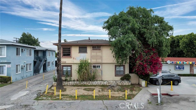 7224 Hazeltine Avenue, Van Nuys CA: https://media.crmls.org/medias/174c7fe0-ab4e-48d2-9416-291ff333ae83.jpg