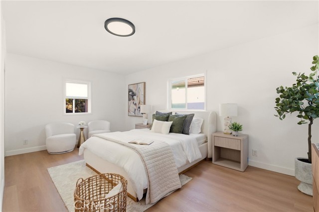 2106 Mcpherson Avenue, Los Angeles CA: https://media.crmls.org/medias/174cb368-18ef-4535-a75b-ec4261cb972f.jpg