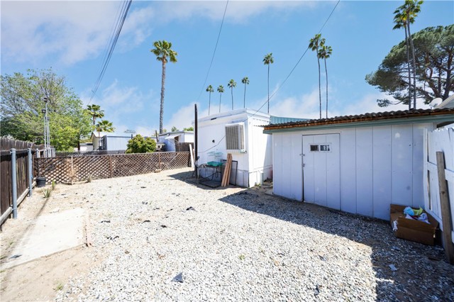 25521 Lincoln Avenue, Hemet CA: https://media.crmls.org/medias/174d9222-ce10-468a-b35a-1a26c8b03418.jpg