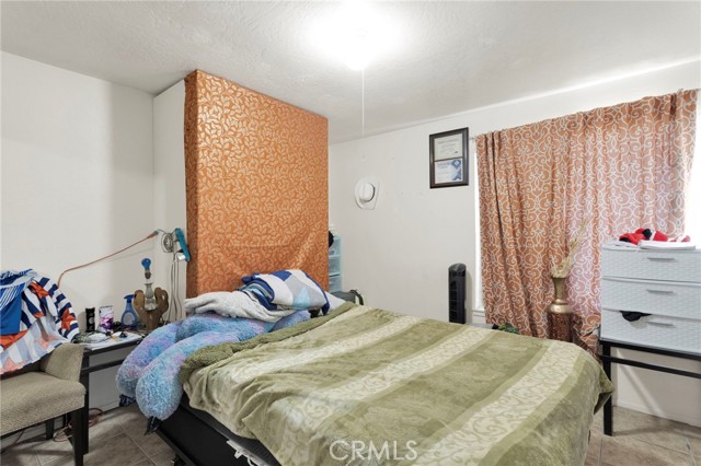 14720 Main Street, Hesperia CA: https://media.crmls.org/medias/174e0a53-958f-4a5d-a647-465de3ceee79.jpg