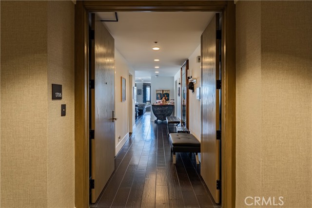 Detail Gallery Image 9 of 11 For 10560 Wilshire Bld #1706,  Los Angeles,  CA 90024 - 1 Beds | 1/1 Baths
