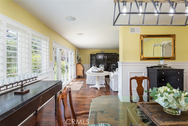 Detail Gallery Image 15 of 43 For 2107 Arbutus St, Newport Beach,  CA 92660 - 4 Beds | 2/1 Baths