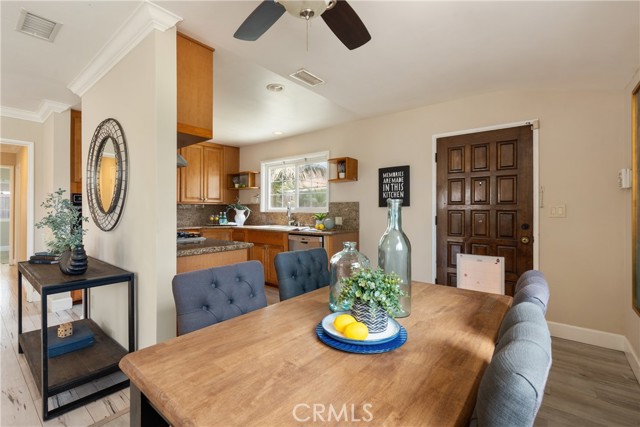 518 S Forest Avenue, Santa Ana CA: https://media.crmls.org/medias/174f5714-6623-456b-8ab1-ec3bebe204ef.jpg
