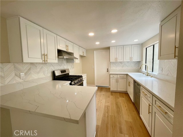 Detail Gallery Image 4 of 32 For 23 Sunfish #33,  Irvine,  CA 92604 - 3 Beds | 2/1 Baths