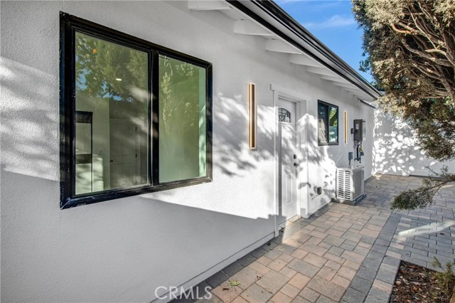 8346 Moorcroft Avenue photo 38