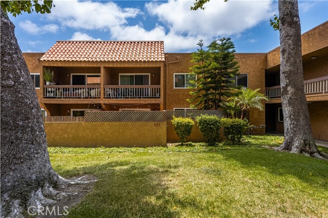 6600 Warner Avenue, Huntington Beach CA: https://media.crmls.org/medias/1751710e-3419-4629-988d-cbd6c1ca77d3.jpg