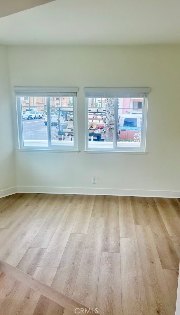 Detail Gallery Image 3 of 27 For 202 18th, Huntington Beach,  CA 92648 - 3 Beds | 2/1 Baths