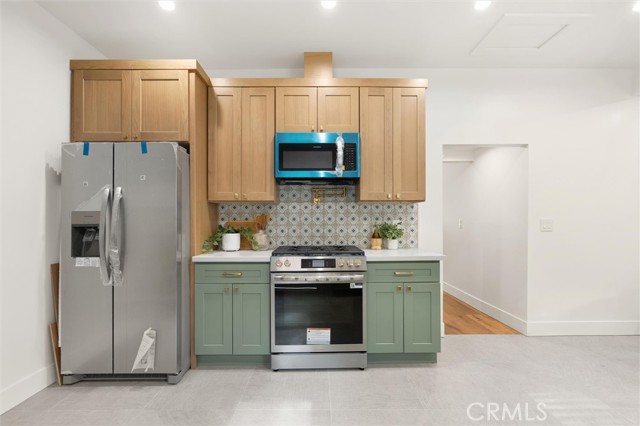 Detail Gallery Image 18 of 46 For 5850 Burwood Ave, Los Angeles,  CA 90042 - 3 Beds | 2 Baths