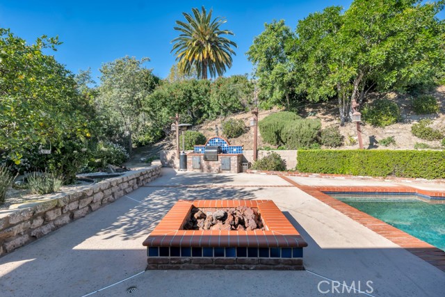 Detail Gallery Image 6 of 53 For 3953 Bon Homme Rd, Calabasas,  CA 91302 - 4 Beds | 3 Baths