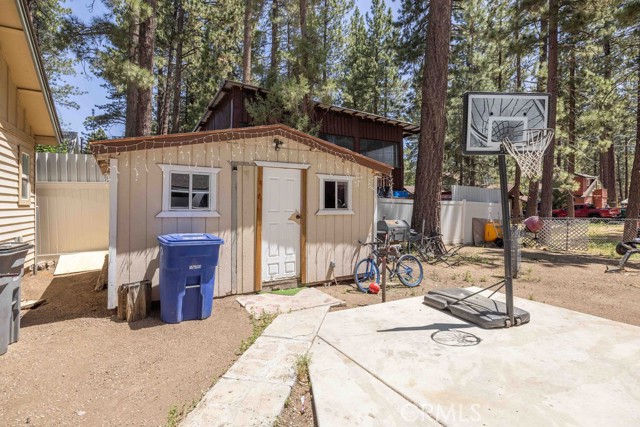 Detail Gallery Image 20 of 45 For 439 Jeffries Rd, Big Bear Lake,  CA 92315 - – Beds | – Baths