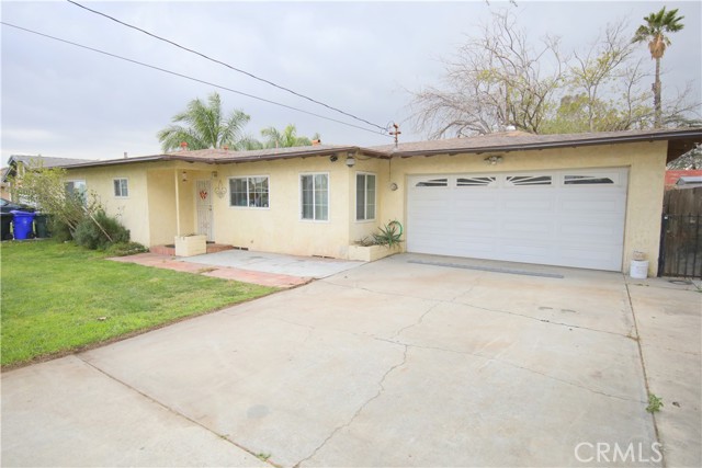 7648 Oleander Ave, Fontana, CA 92336