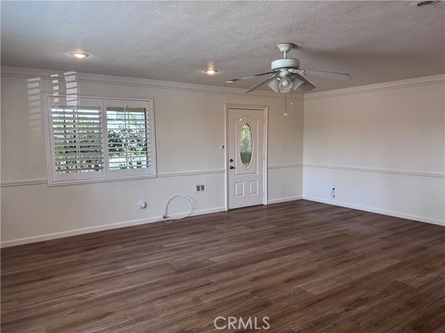 Detail Gallery Image 2 of 30 For 400 N Virginia Ave, Azusa,  CA 91702 - 2 Beds | 1 Baths