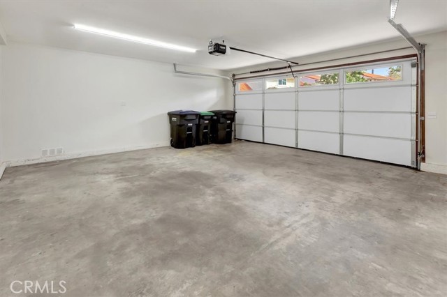 Detail Gallery Image 22 of 29 For 2773 Vista Umbrosa, Newport Beach,  CA 92660 - 3 Beds | 2/1 Baths