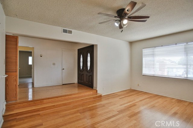 Image 16 of 75 For 4649 133rd Street