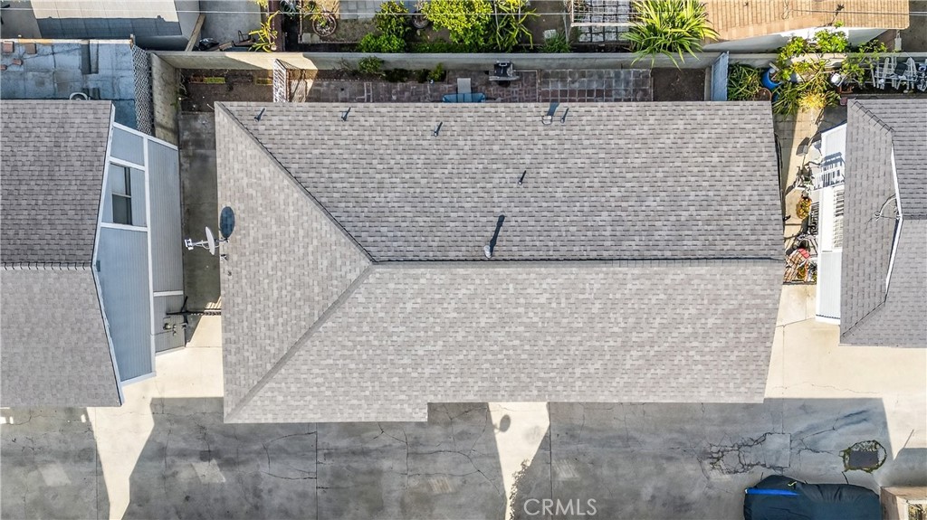 https://media.crmls.org/medias/1757e0a4-592c-45c4-8c95-1d50956d39de.jpg?preset=X-Large