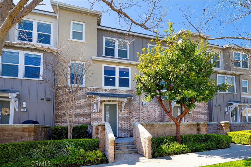 Welcome to 24 Beacon Way!
