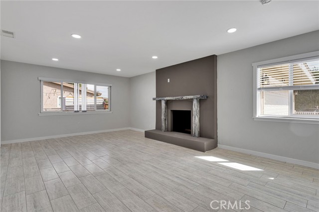 Detail Gallery Image 6 of 45 For 15596 Del Rey Dr, Victorville,  CA 92395 - 3 Beds | 2 Baths