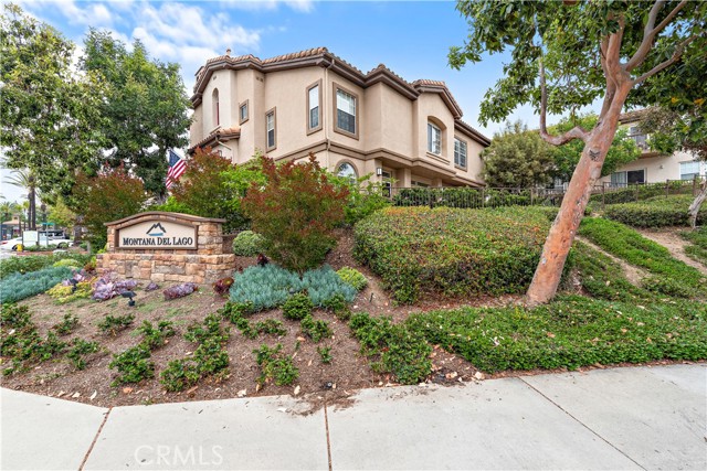 1 Montana Del Lago Drive, Rancho Santa Margarita CA: https://media.crmls.org/medias/175a80a8-71b9-4d37-a488-15c5d1a893ca.jpg