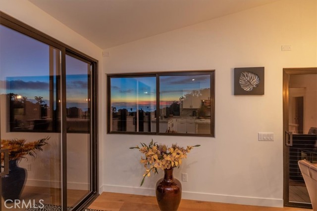 Detail Gallery Image 18 of 57 For 990 Meadowlark Dr, Laguna Beach,  CA 92651 - 3 Beds | 2 Baths