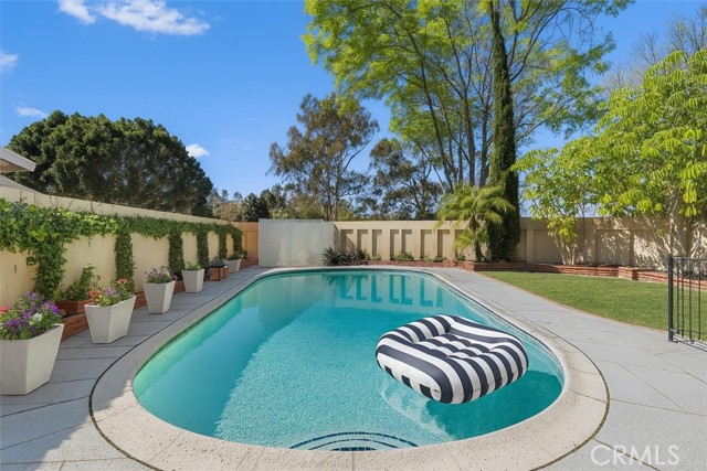 54 Encanto Drive, Rolling Hills Estates CA: https://media.crmls.org/medias/175bb868-7df4-4918-86ac-5ff4bf96017e.jpg
