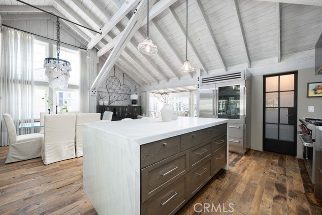 604 Begonia Avenue, Corona del Mar CA: https://media.crmls.org/medias/175c1a6f-b629-46e7-ac78-c3ad67142590.jpg