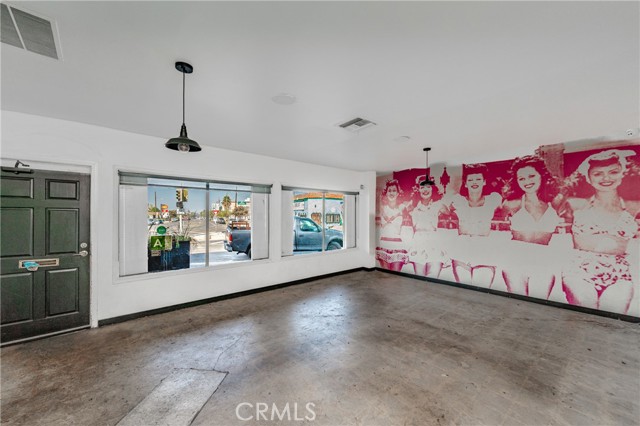 6101 York Boulevard, Los Angeles, California 90042, ,Commercial Lease,For Rent,6101 York Boulevard,CRDW24206260