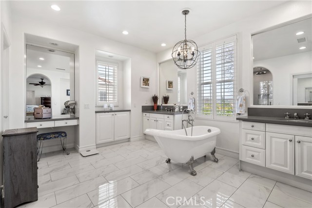 Detail Gallery Image 30 of 37 For 26910 Mirasol St, Valencia,  CA 91355 - 5 Beds | 5 Baths