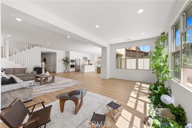 Detail Gallery Image 19 of 75 For 168 Somera, Irvine,  CA 92602 - 5 Beds | 4 Baths