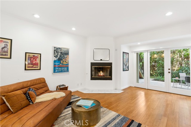 1156 S Carmelina Avenue, Los Angeles CA: https://media.crmls.org/medias/175e768c-b0be-49ac-aa8a-6560fd09f7b8.jpg