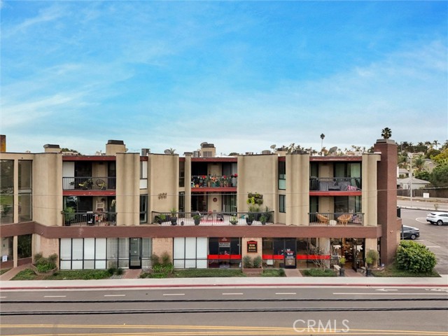 Detail Gallery Image 47 of 49 For 5190 E Colorado St #204,  Long Beach,  CA 90814 - 1 Beds | 1 Baths