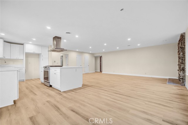 Detail Gallery Image 11 of 30 For 3157 Cork, Costa Mesa,  CA 92626 - 5 Beds | 2 Baths