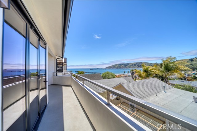 Detail Gallery Image 2 of 39 For 157 San Antonia St, Avila Beach,  CA 93424 - 2 Beds | 2 Baths