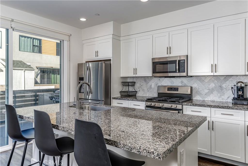 12234 Greenleaf Lane