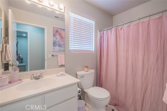 Detail Gallery Image 1 of 3 For 2052 Chenault Pl, Simi Valley,  CA 93065 - 4 Beds | 3 Baths
