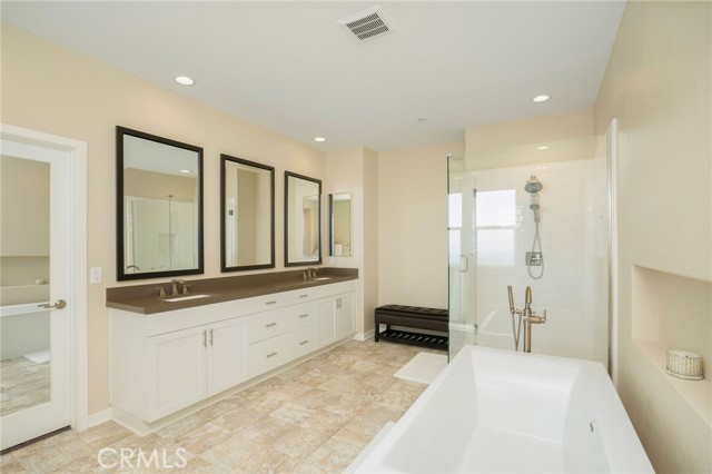 Detail Gallery Image 20 of 46 For 28511 Sparrow Way, Saugus,  CA 91350 - 5 Beds | 5 Baths