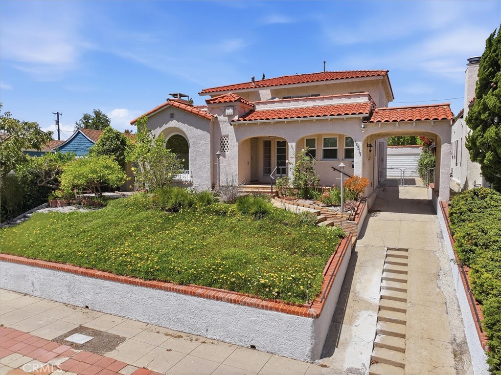 10517 Cushdon Avenue