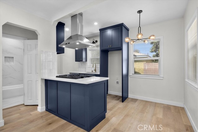 140 E 69th Street, Long Beach CA: https://media.crmls.org/medias/176257cd-2bcd-458b-b24c-c8c4f87134ee.jpg