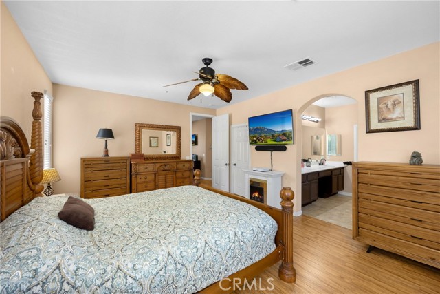 Detail Gallery Image 31 of 54 For 28946 Oak Hill Ln, Highland,  CA 92346 - 5 Beds | 3/1 Baths