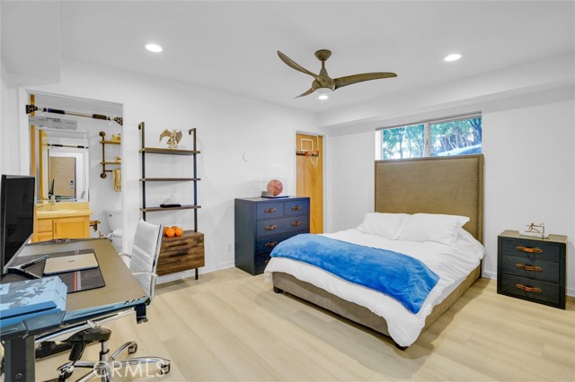 Detail Gallery Image 34 of 42 For 702 10th St, Hermosa Beach,  CA 90254 - 4 Beds | 3/1 Baths