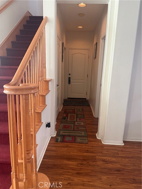 Detail Gallery Image 16 of 63 For 28512 Meadow Heights Ct, Canyon Country,  CA 91387 - 6 Beds | 3 Baths