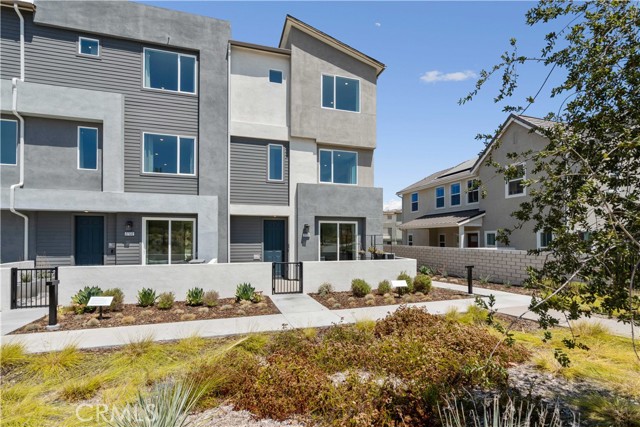 Detail Gallery Image 1 of 1 For 27128 Observation Ct, Valencia,  CA 91381 - 4 Beds | 3/1 Baths
