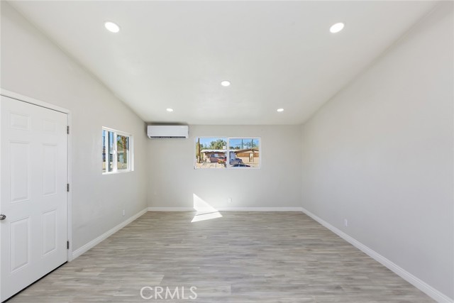 Detail Gallery Image 7 of 27 For 5951 Rose Ellen Ave, Twentynine Palms,  CA 92277 - 3 Beds | 2 Baths